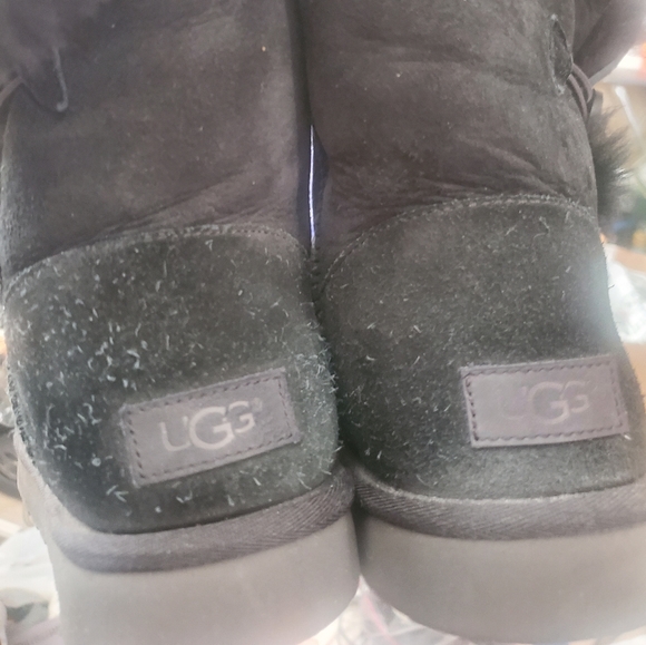 Uggs Bailey Button - Picture 6 of 8